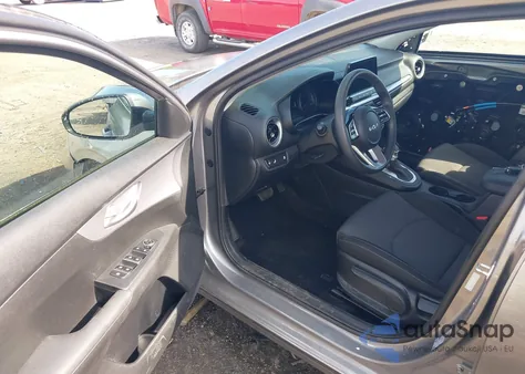 2023 Kia Forte Lxs z USA, uszkodzony, nr VIN 3KPF24AD1PE555862